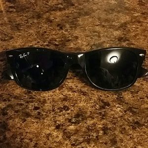 Ray-Ban New Wayfarer Polarized Sunglasses